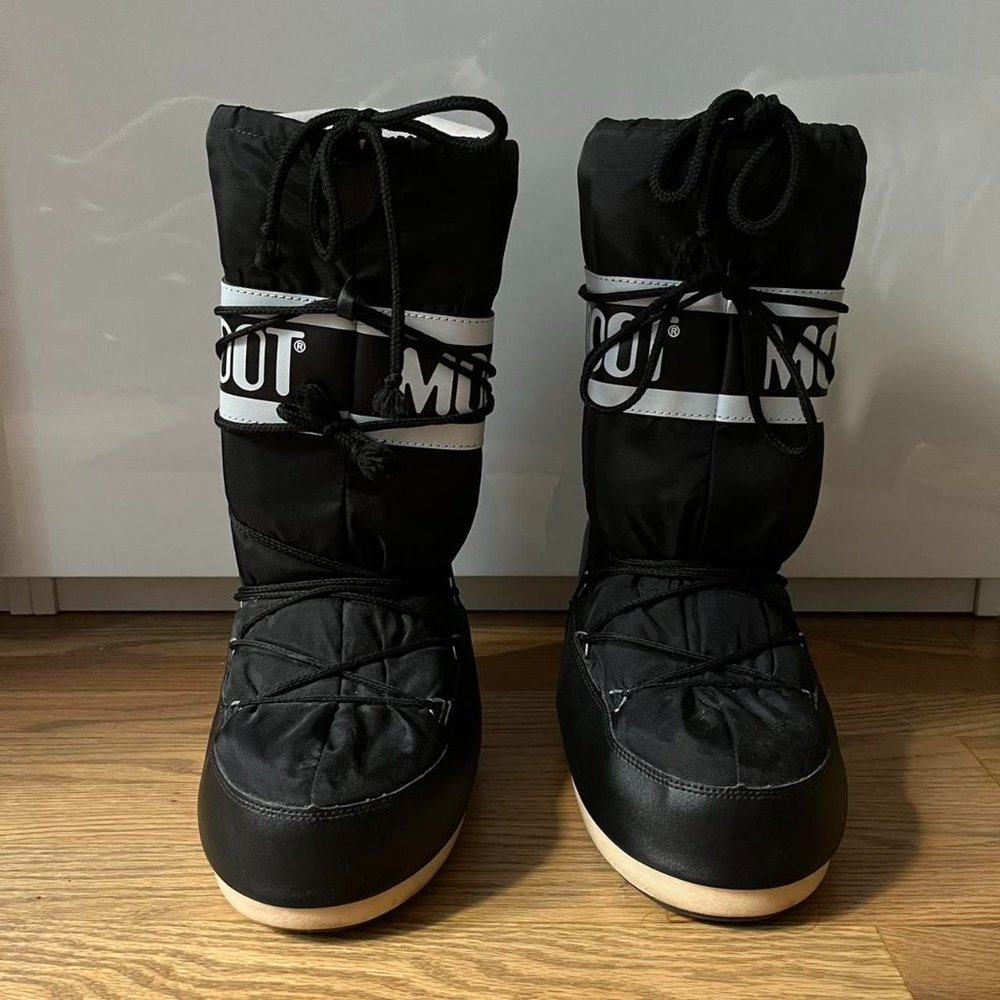SOLD ON DEPOP Moon Boot Technica The Original
